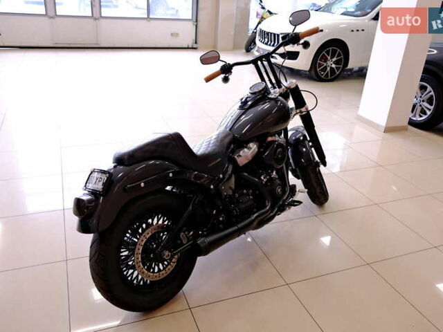 Серый Харлей-Дэвидсон FLSL, объемом двигателя 1.7 л и пробегом 18 тыс. км за 16900 $, фото 5 на Automoto.ua