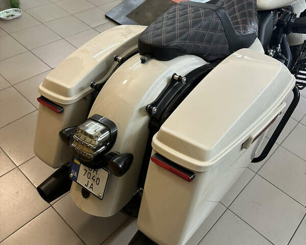 Білий Харлей-Девідсон FLTRX Road Glide, об'ємом двигуна 1.92 л та пробігом 3 тис. км за 29000 $, фото 8 на Automoto.ua