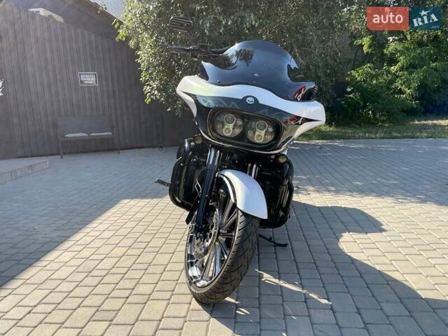 Белый Харлей-Дэвидсон FLTRXS, объемом двигателя 1.8 л и пробегом 16 тыс. км за 35000 $, фото 7 на Automoto.ua
