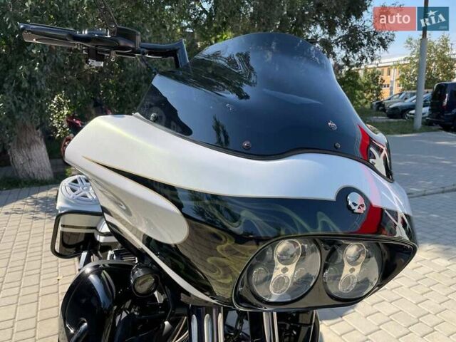 Белый Харлей-Дэвидсон FLTRXS, объемом двигателя 1.8 л и пробегом 16 тыс. км за 35000 $, фото 14 на Automoto.ua