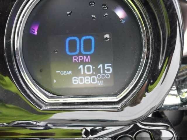 Харлей-Дэвидсон FLTRXS, объемом двигателя 1.87 л и пробегом 0 тыс. км за 8000 $, фото 10 на Automoto.ua