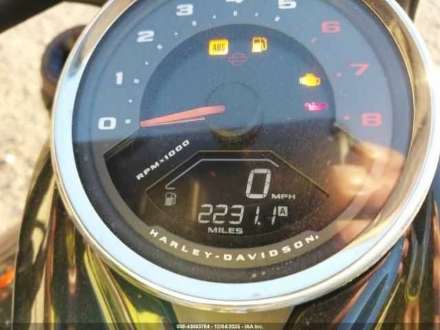 Харлей-Девідсон FXFBS, об'ємом двигуна 1.9 л та пробігом 0 тис. км за 4500 $, фото 6 на Automoto.ua