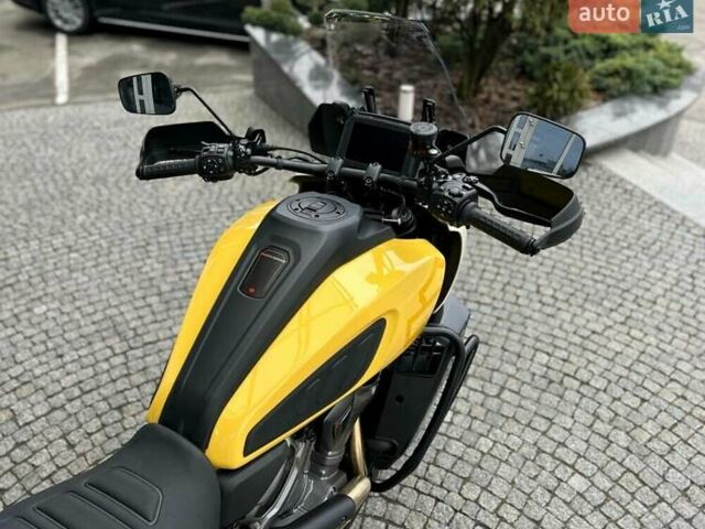 Желтый Харлей-Дэвидсон Pan America 1250 Special, объемом двигателя 1.25 л и пробегом 9 тыс. км за 22355 $, фото 10 на Automoto.ua