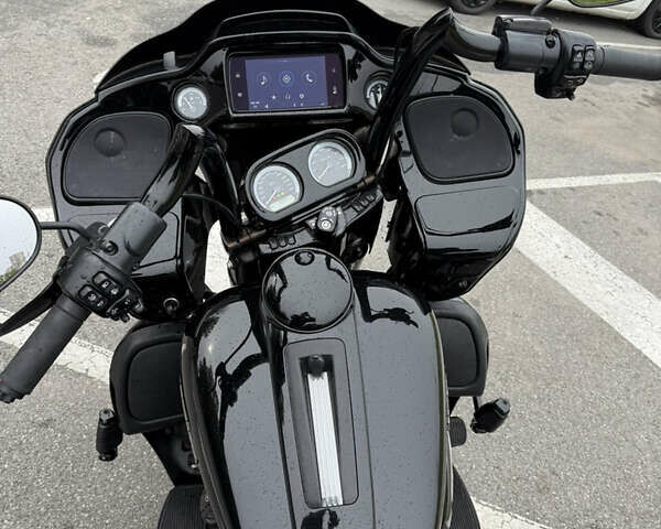 Черный Харлей-Дэвидсон Road Glide Limited, объемом двигателя 0 л и пробегом 40 тыс. км за 23000 $, фото 4 на Automoto.ua