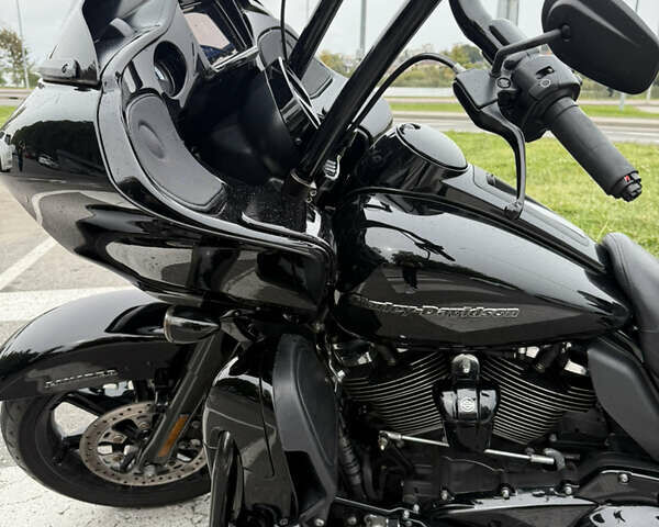 Черный Харлей-Дэвидсон Road Glide Limited, объемом двигателя 0 л и пробегом 40 тыс. км за 23000 $, фото 2 на Automoto.ua