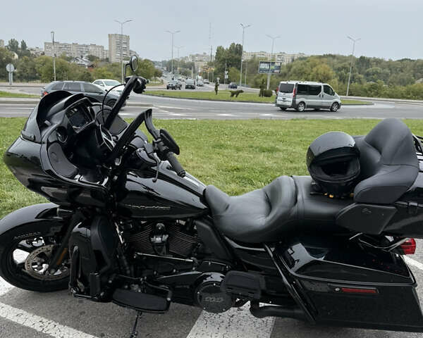 Черный Харлей-Дэвидсон Road Glide Limited, объемом двигателя 0 л и пробегом 40 тыс. км за 23000 $, фото 9 на Automoto.ua