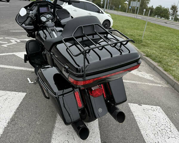 Черный Харлей-Дэвидсон Road Glide Limited, объемом двигателя 0 л и пробегом 40 тыс. км за 23000 $, фото 12 на Automoto.ua