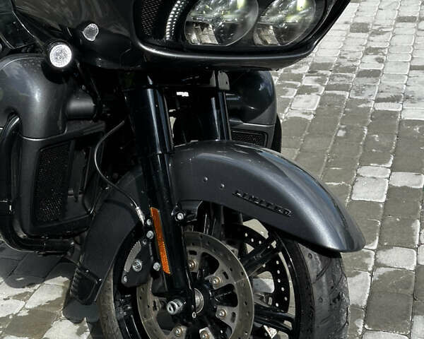 Серый Харлей-Дэвидсон Road Glide Limited, объемом двигателя 1.87 л и пробегом 20 тыс. км за 25500 $, фото 2 на Automoto.ua
