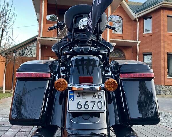 Чорний Харлей-Девідсон Road Glide Special, об'ємом двигуна 1.7 л та пробігом 15 тис. км за 23200 $, фото 29 на Automoto.ua