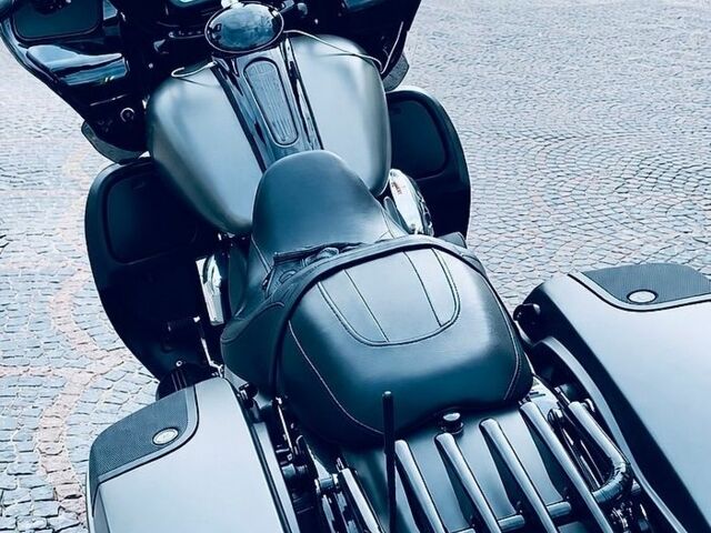 Серый Харлей-Дэвидсон Road Glide Special, объемом двигателя 1.7 л и пробегом 64 тыс. км за 14000 $, фото 2 на Automoto.ua
