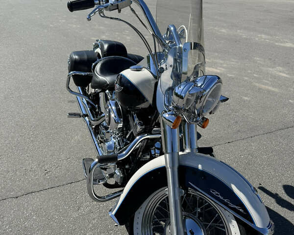 Белый Харлей-Дэвидсон Softail Deluxe, объемом двигателя 1.69 л и пробегом 23 тыс. км за 18000 $, фото 6 на Automoto.ua
