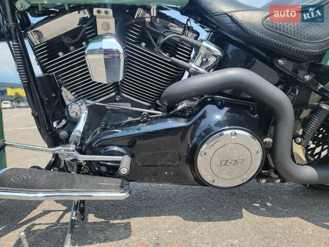Зеленый Харлей-Дэвидсон Softail Deluxe, объемом двигателя 1.69 л и пробегом 43 тыс. км за 28000 $, фото 3 на Automoto.ua