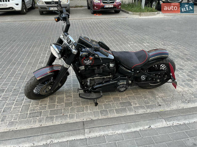 Черный Харлей-Дэвидсон Softail Slim FLS, объемом двигателя 1.7 л и пробегом 8 тыс. км за 21050 $, фото 3 на Automoto.ua