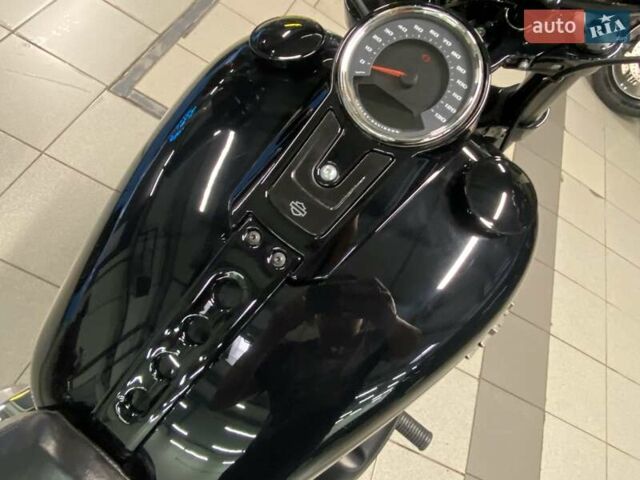 Черный Харлей-Дэвидсон Sport Glide, объемом двигателя 1.8 л и пробегом 11 тыс. км за 15700 $, фото 4 на Automoto.ua