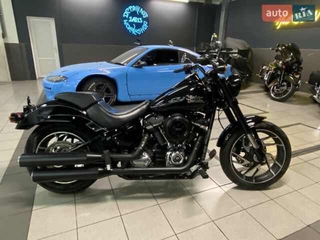 Черный Харлей-Дэвидсон Sport Glide, объемом двигателя 1.8 л и пробегом 11 тыс. км за 15700 $, фото 1 на Automoto.ua