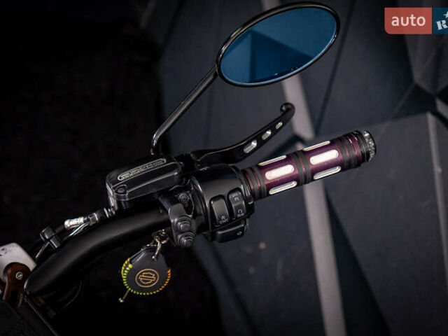 Белый Харлей-Дэвидсон VRSCD Night Rod, объемом двигателя 1.25 л и пробегом 27 тыс. км за 28000 $, фото 17 на Automoto.ua
