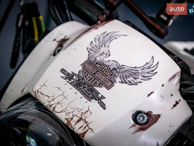 Білий Харлей-Девідсон VRSCD Night Rod, об'ємом двигуна 1.25 л та пробігом 27 тис. км за 28000 $, фото 21 на Automoto.ua