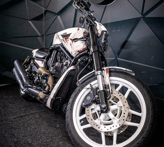 Білий Харлей-Девідсон VRSCD Night Rod, об'ємом двигуна 1.25 л та пробігом 27 тис. км за 28000 $, фото 25 на Automoto.ua