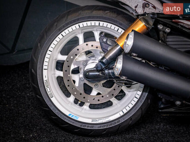 Белый Харлей-Дэвидсон VRSCD Night Rod, объемом двигателя 1.25 л и пробегом 27 тыс. км за 28000 $, фото 6 на Automoto.ua
