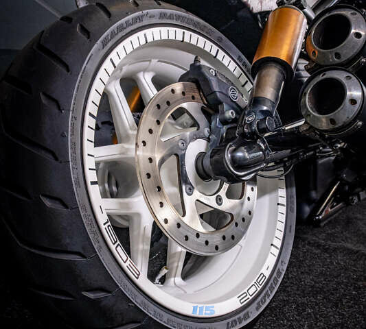 Білий Харлей-Девідсон VRSCD Night Rod, об'ємом двигуна 1.25 л та пробігом 27 тис. км за 28000 $, фото 24 на Automoto.ua