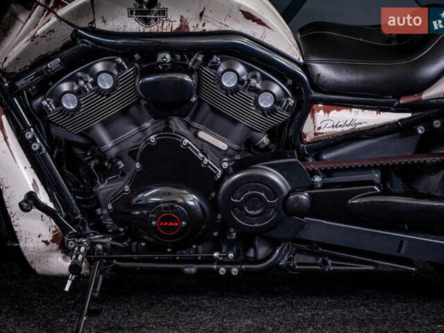 Белый Харлей-Дэвидсон VRSCD Night Rod, объемом двигателя 1.25 л и пробегом 27 тыс. км за 28000 $, фото 10 на Automoto.ua