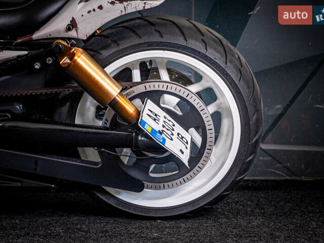 Белый Харлей-Дэвидсон VRSCD Night Rod, объемом двигателя 1.25 л и пробегом 27 тыс. км за 28000 $, фото 11 на Automoto.ua