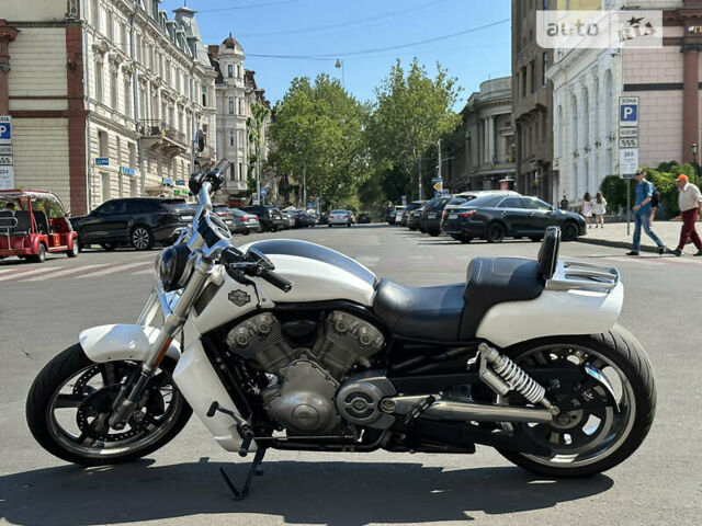 Білий Харлей-Девідсон VRSCF V-Rod Muscle, об'ємом двигуна 1.25 л та пробігом 14 тис. км за 16000 $, фото 9 на Automoto.ua