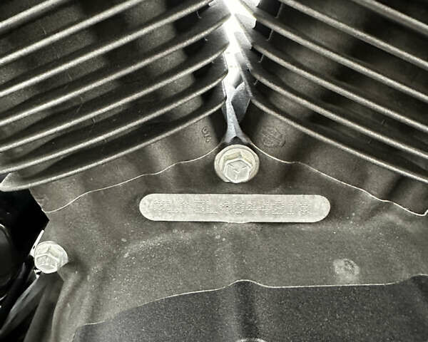 Черный Харлей-Дэвидсон XL 1200CX, объемом двигателя 1.2 л и пробегом 7 тыс. км за 10800 $, фото 5 на Automoto.ua
