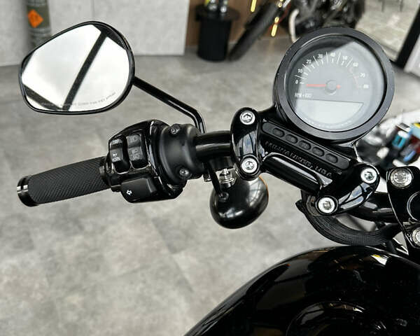 Черный Харлей-Дэвидсон XL 1200CX, объемом двигателя 1.2 л и пробегом 7 тыс. км за 10800 $, фото 13 на Automoto.ua