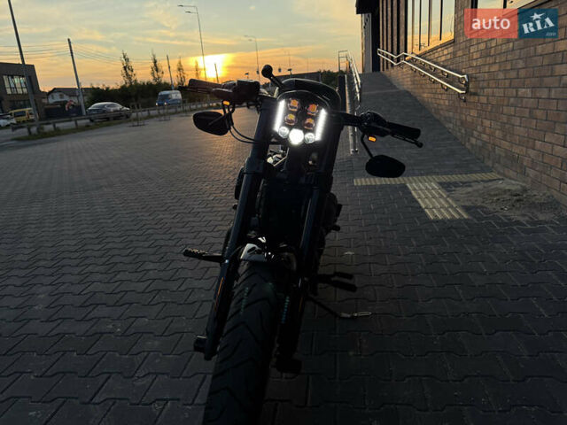 Черный Харлей-Дэвидсон XL 1200CX, объемом двигателя 1.2 л и пробегом 6 тыс. км за 12500 $, фото 6 на Automoto.ua
