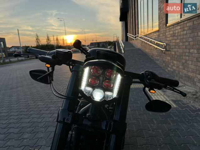 Черный Харлей-Дэвидсон XL 1200CX, объемом двигателя 1.2 л и пробегом 6 тыс. км за 12500 $, фото 5 на Automoto.ua