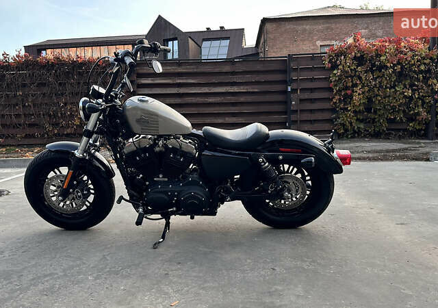 Чорний Харлей-Девідсон XL 1200X, об'ємом двигуна 1.2 л та пробігом 9 тис. км за 12000 $, фото 6 на Automoto.ua