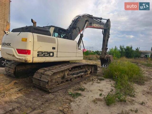 Гидромек 220 LC LR, объемом двигателя 0 л и пробегом 0 тыс. км за 80000 $, фото 3 на Automoto.ua