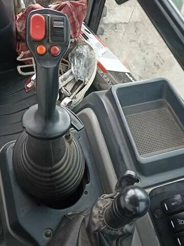 Белый Гидромек HMK 102B Alpha, объемом двигателя 4.4 л и пробегом 650 тыс. км за 71861 $, фото 2 на Automoto.ua