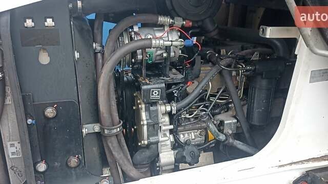 Белый Гидромек HMK 102B Alpha, объемом двигателя 4.4 л и пробегом 650 тыс. км за 71861 $, фото 12 на Automoto.ua