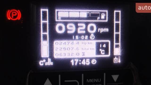 Белый Гидромек HMK 102B Alpha, объемом двигателя 4.4 л и пробегом 650 тыс. км за 71861 $, фото 4 на Automoto.ua