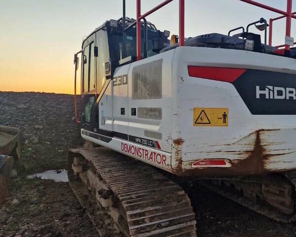 Гідромек HMK 220LC, об'ємом двигуна 0 л та пробігом 0 тис. км за 135489 $, фото 4 на Automoto.ua