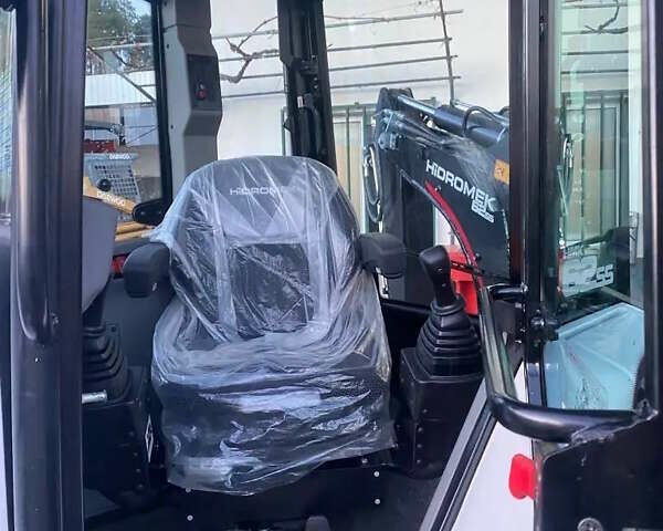 Гидромек HMK 62 SS, объемом двигателя 2.3 л и пробегом 0 тыс. км за 81853 $, фото 11 на Automoto.ua