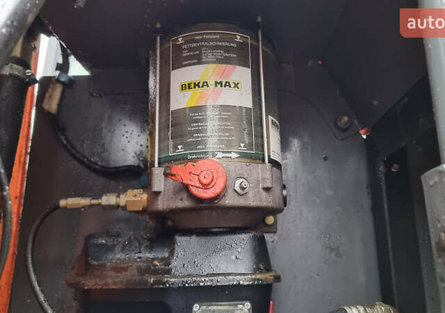 Хитачи ZX 210LC-5B, объемом двигателя 0 л и пробегом 9 тыс. км за 60773 $, фото 16 на Automoto.ua