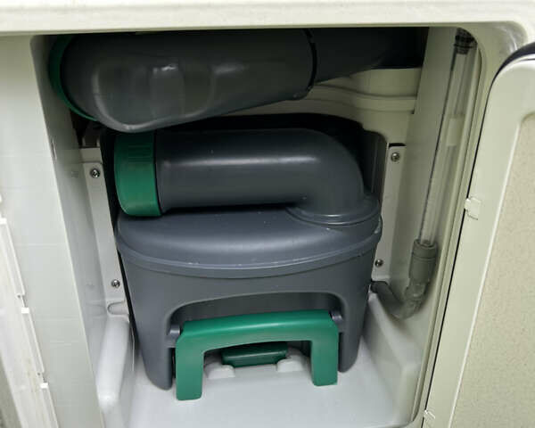 Хобби 460 2011 в Овруче на Automoto.ua Белый Хобби 460, объемом двигателя 0 л и пробегом 0 тыс. км за 15900 $, фото 10 на Automoto.ua