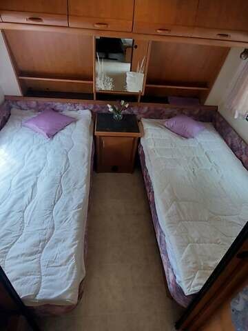 Білий Хоббі Екселлент, об'ємом двигуна 0 л та пробігом 2 тис. км за 9799 $, фото 34 на Automoto.ua