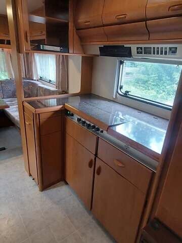 Білий Хоббі Екселлент, об'ємом двигуна 0 л та пробігом 2 тис. км за 9799 $, фото 42 на Automoto.ua