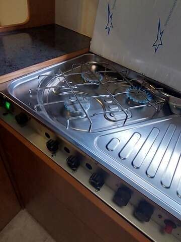 Білий Хоббі Екселлент, об'ємом двигуна 0 л та пробігом 2 тис. км за 9799 $, фото 2 на Automoto.ua