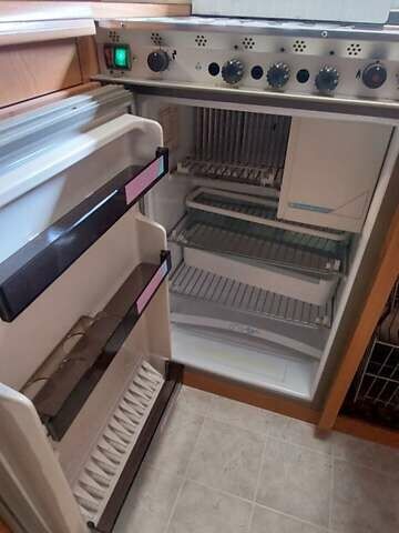 Білий Хоббі Екселлент, об'ємом двигуна 0 л та пробігом 2 тис. км за 9799 $, фото 15 на Automoto.ua