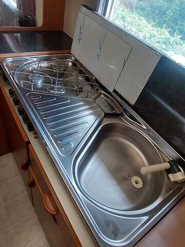 Білий Хоббі Екселлент, об'ємом двигуна 0 л та пробігом 2 тис. км за 9799 $, фото 18 на Automoto.ua