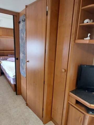 Білий Хоббі Екселлент, об'ємом двигуна 0 л та пробігом 2 тис. км за 9799 $, фото 23 на Automoto.ua