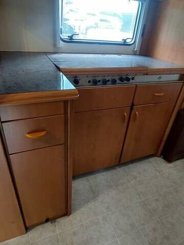 Білий Хоббі Екселлент, об'ємом двигуна 0 л та пробігом 2 тис. км за 9799 $, фото 39 на Automoto.ua