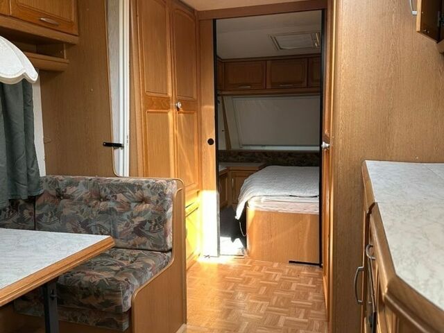 Білий Хоббі Екслюзив, об'ємом двигуна 0 л та пробігом 10 тис. км за 8800 $, фото 2 на Automoto.ua