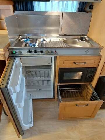 Білий Хоббі Престиж, об'ємом двигуна 0 л та пробігом 3 тис. км за 10499 $, фото 69 на Automoto.ua