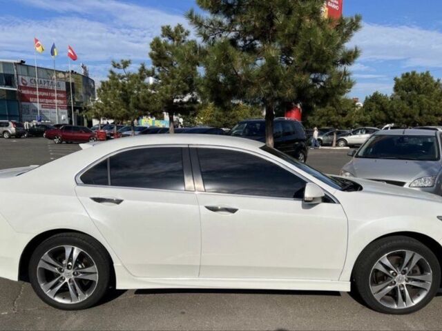 Белый Хонда Аккорд, объемом двигателя 2.4 л и пробегом 230 тыс. км за 11566 $, фото 1 на Automoto.ua